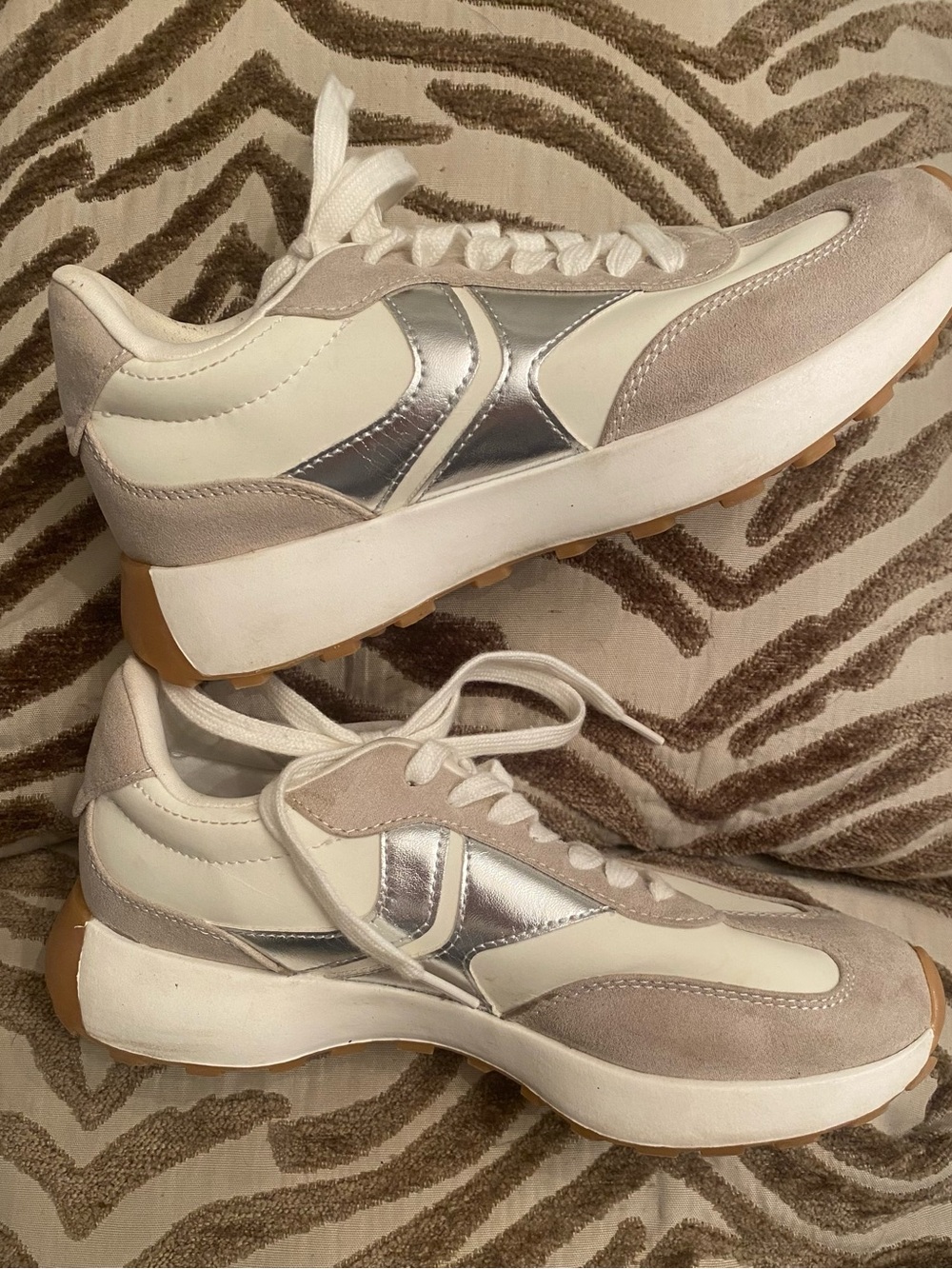 Steve Madden Cream and Silver Women's Sneakers Size 8